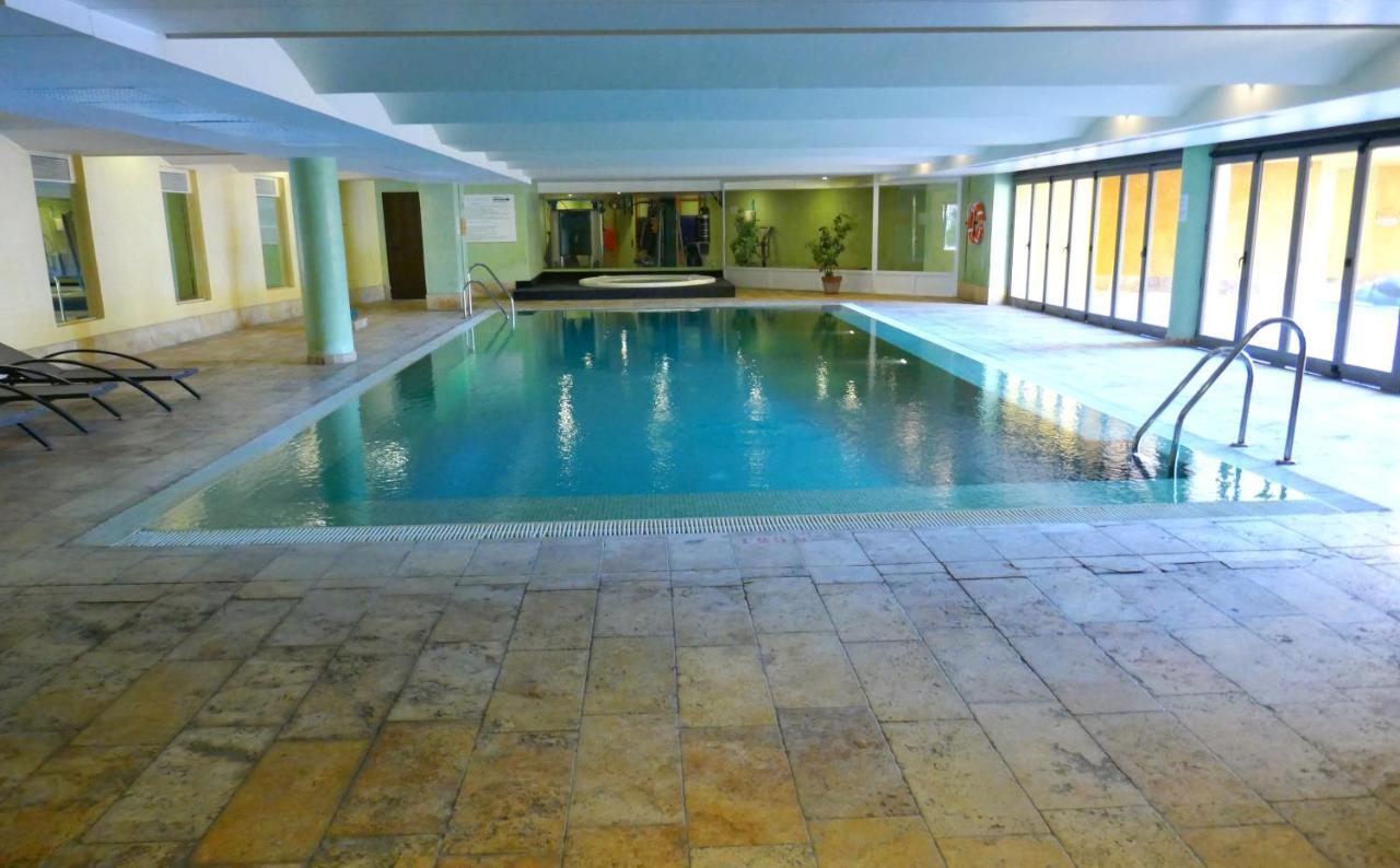 Salinas. Apartment For 4. Terrace/Parking/Pools/Gym/4Mins Beach Estepona Exterior photo